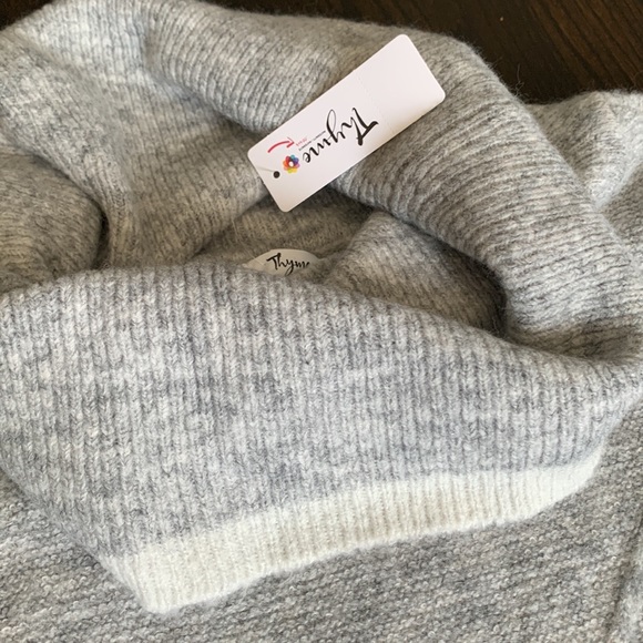 Thyme Maternity NWT Grey Turtle Neck or Cowl neck Sweater size 3X - Picture 2 of 9